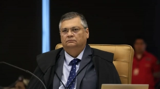 Dino defende STF e diz que Corte "acerta mais do que erra"