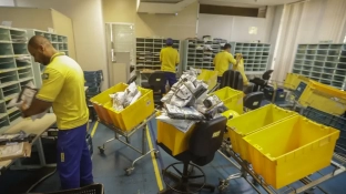 Correios aprovam demissão voluntária e fechamento de agências