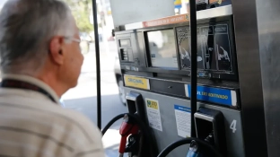 Governo prorroga por um mês subvenção de R$ 2,12 ao diesel