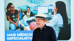Lula responsabiliza clã Bolsonaro por ataque dos EUA ao Pix e taxação