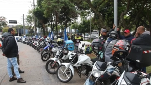 Governo prepara linha de crédito para motociclistas de aplicativos