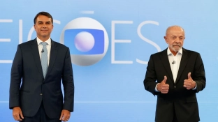 Candidatos trocam acusações e defendem propostas em debate na Globo