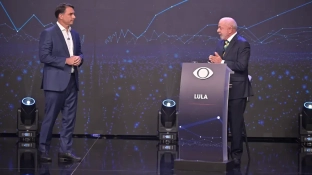 Lula e Flávio fazem primeiro debate das eleições na TV Band