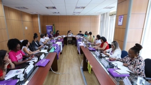 Fim da escala 6x1: proposta pode aliviar dupla jornada das mulheres