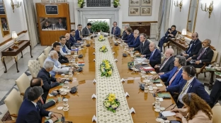 Brasil e Índia assinam acordo sobre terras raras e minerais críticos