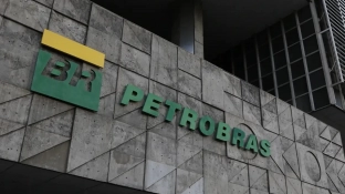 Petrobras tem lucro líquido de R$ 52,4 bi no segundo trimestre