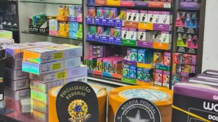 Anvisa e Receita Federal apreendem 25 mil cigarros eletrônicos