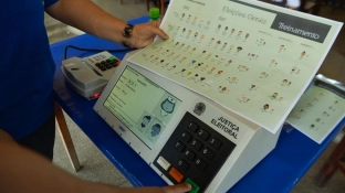 Prazo para tirar ou regularizar título de eleitor termina nesta quarta