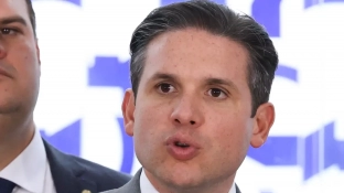 Motta diz que fim da escala 6x1 será debatida por meio de PEC