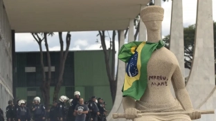 Débora do Batom recorre para ser beneficiada pela Lei da Dosimetria