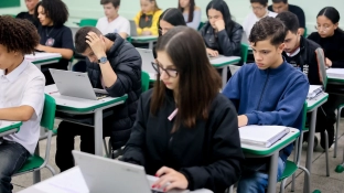 1 milhão de estudantes do Programa Ensino Integral devem definir disciplinas para aulas práticas até 21 de agosto