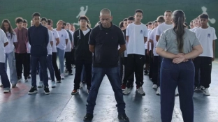 100 escolas da rede estadual de São Paulo dão início ao modelo cívico-militar nesta segunda-feira (2)