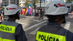 Polícia de SP coloca 1,5 mil policiais para reforçar a segurança na Parada LGBT+