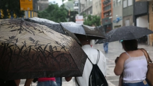 Defesa Civil alerta para chuva forte entre quarta (9) e quinta-feira (10) em diferentes regiões do estado