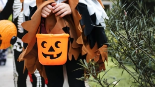 Halloween Tropical na Zona Norte: Caça aos Doces e Bailinho acontecem no dia 31 de outubro