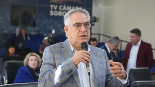 João Donizeti solicita ao Executivo retirada de cupinzeiro em praça do Éden