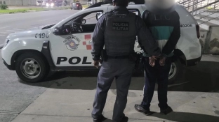 PM apreende adolescente por tráfico de drogas após tentativa de fuga em Piedade