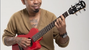 Show acústico com clássicos da música brasileira é atração neste sábado (27)