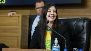 Vereadora Tatiane Costa (PL) vira “Presidente por um dia” em sessão marcada por discussões e tumulto