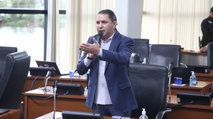 PL de Cícero João obriga criação de postos de recarga para veículos elétricos e híbridos