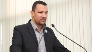 Dylan Dantas questiona suposto aumento nas contas de água após troca de hidrômetros