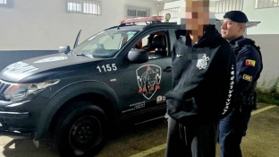 GCM prende homem por tráfico de drogas em praça no bairro Carandá