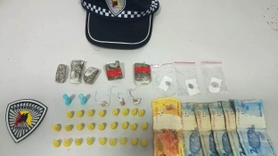 GCM prende homem por tráfico de drogas em ciclovia no Jd. Maria Antonia Prado