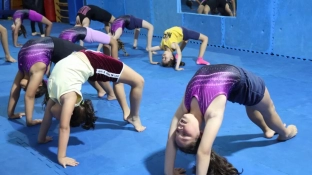 Prefeitura de Sorocaba oferece aulas de ginástica artística para cerca de 200 crianças e adolescentes