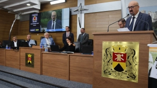 Chefe do Poder Executivo participa da primeira sessão ordinária da Câmara de Vereadores de 2026