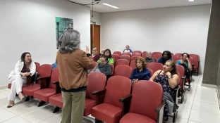 Clube do Idoso de Sorocaba tem roda de conversa em alusão ao Junho Violeta