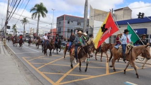 Sorocaba tem tradicional Desfile dos Tropeiros e 5ª Cavalgada Solidária
