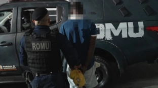 GCM prende homem por tráfico e recolhe 445 porções de drogas no Jardim Santa Bárbara