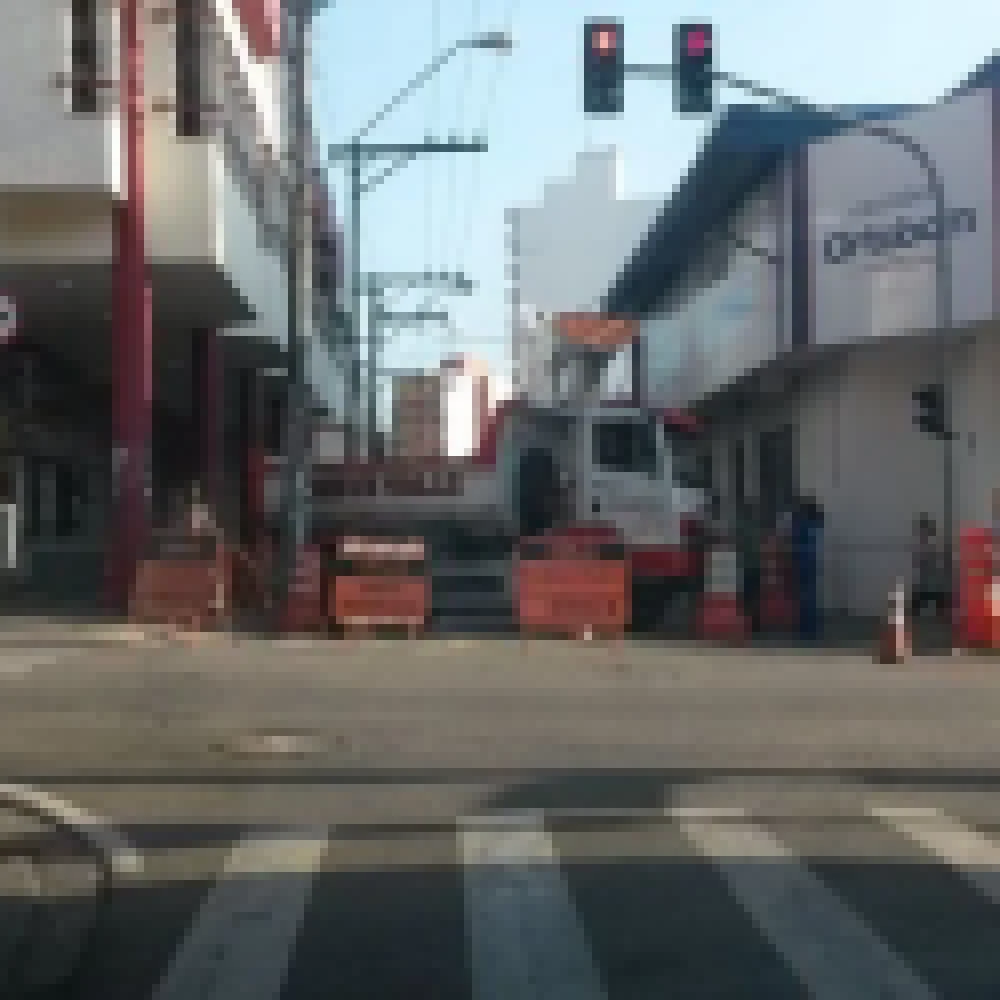 Trecho da Rua Brigadeiro Tobias está fechado ao tráfego para obras de alargamento das calçadas