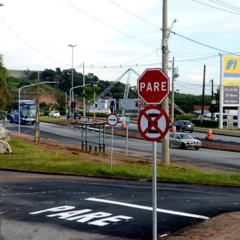 Trevo entre Sorocaba e Votorantim tem novo semáforo