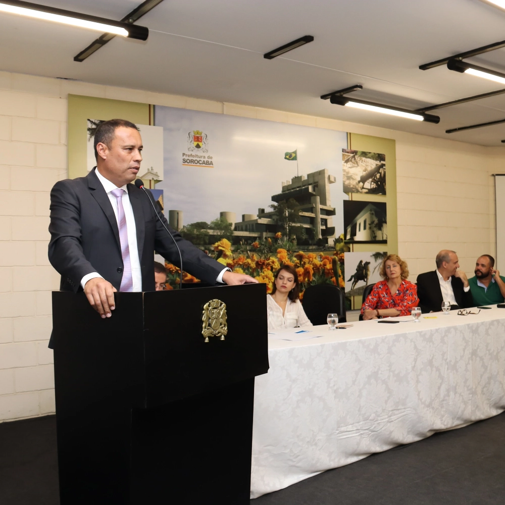 Trinta Conselheiros Tutelares tomam posse na Prefeitura