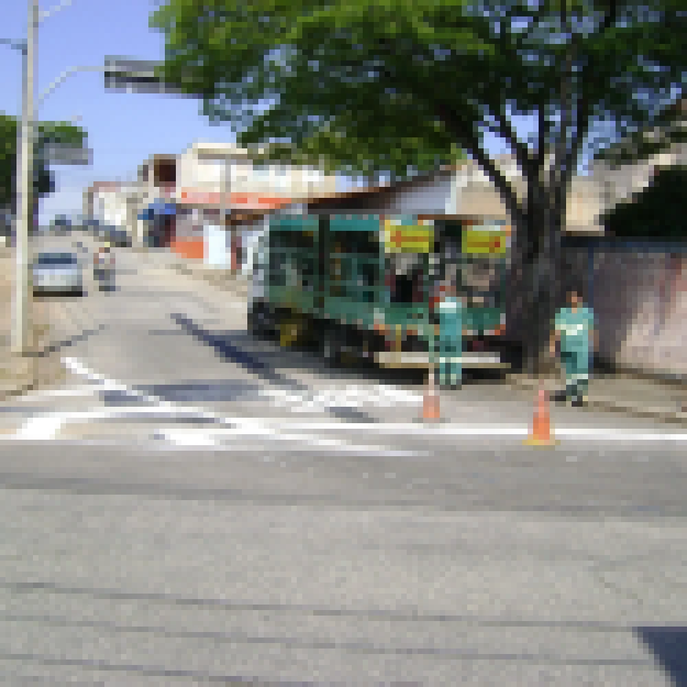 Urbes altera mão de direção em rua da Vila Fiori