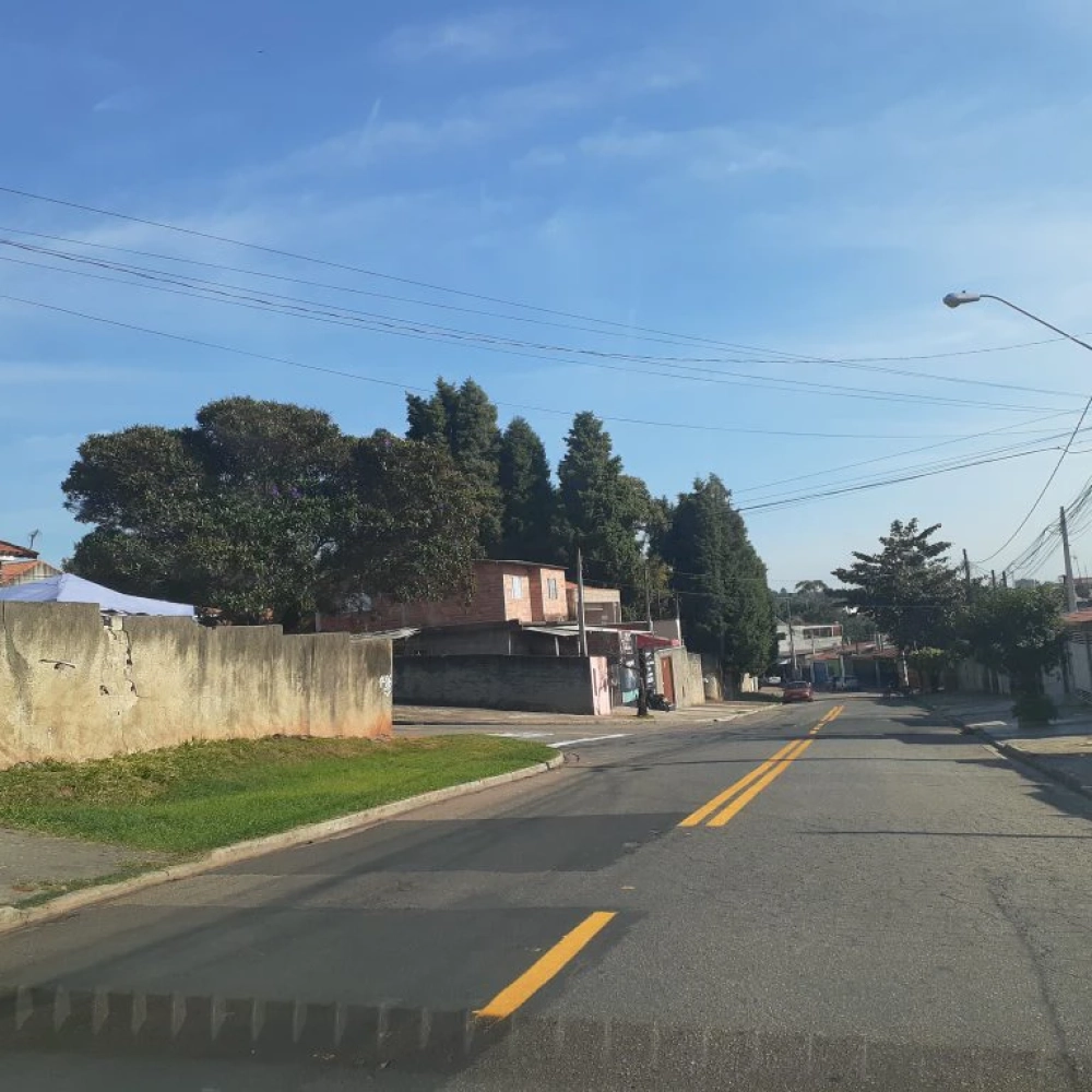 Urbes faz manutenção da sinalização viária no Nova Sorocaba