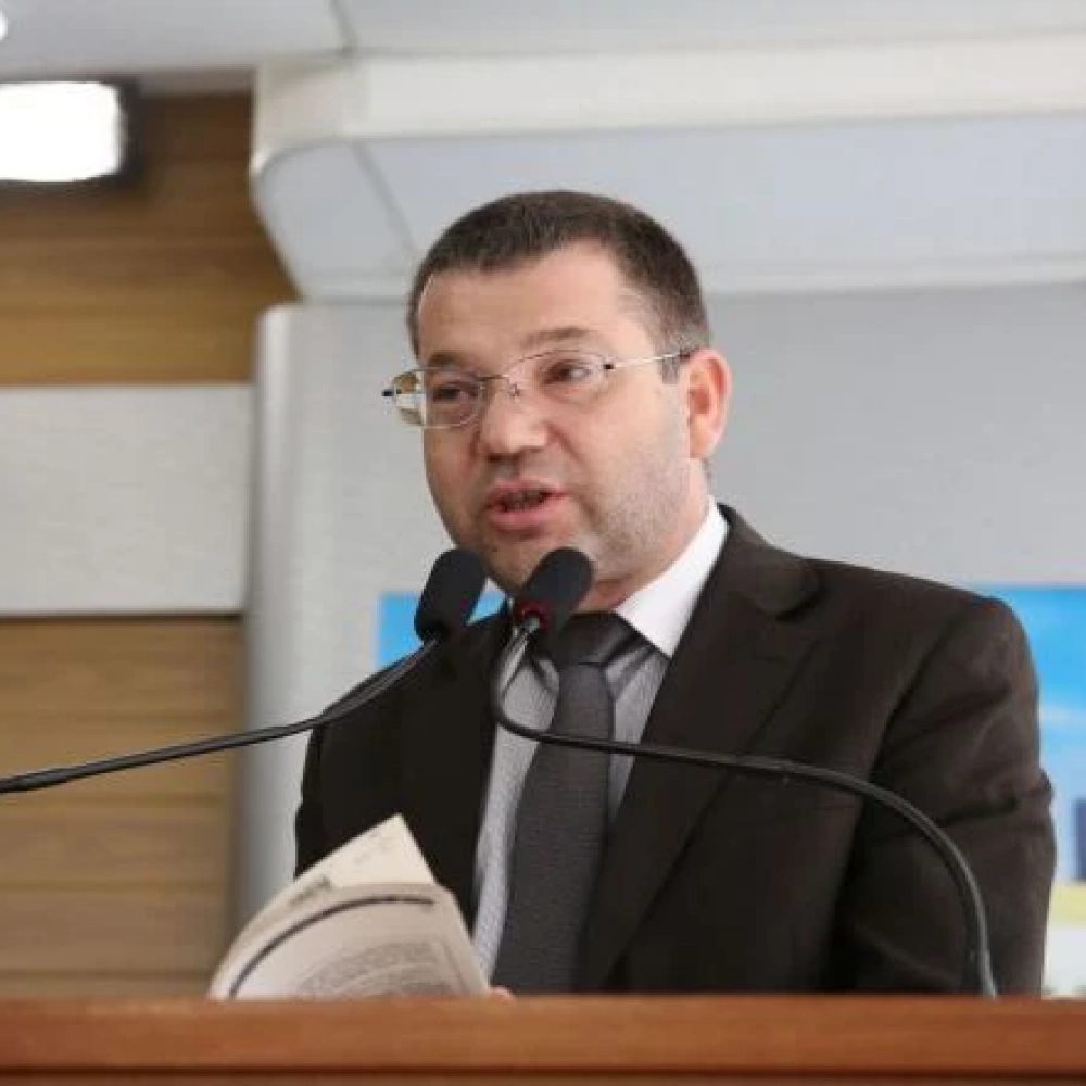 Vereador cobra reforma urgente da Escola Municipal Darlene Devasto, no Jardim Atílio Silvano