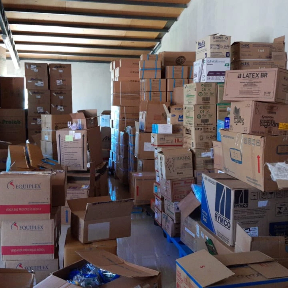 Vigilância Sanitária e Polícia Civil apreendem medicamentos vencidos em barracão clandestino