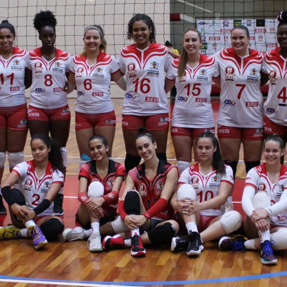 Renasce Voleibol joga contra o Sesi São Paulo em Sorocaba nesta